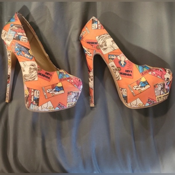 SHOE REPUBLIC
COMIC PLATFORM PUMP
Women – Orange - Picture 3 of 4